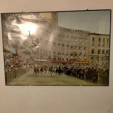 Casa Maria Grazia Tipico Del Centro Storico Di Ad Un Passo Da Piazza Del Campo Daire *